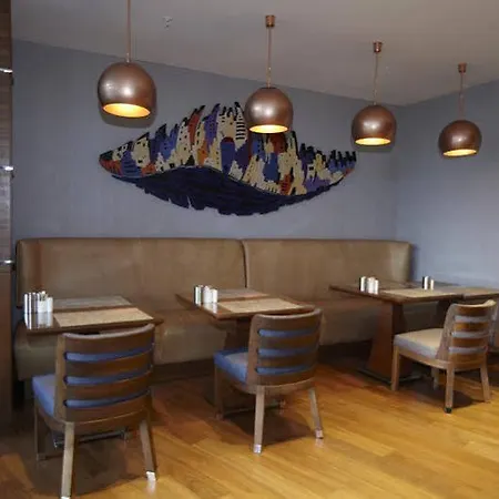 Hampton By Hilton Hotell