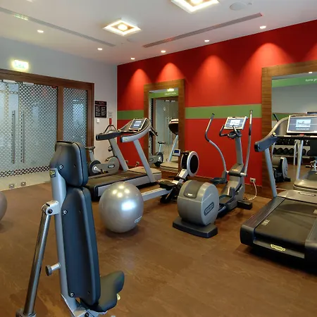 Hampton By Hilton Otel 3*