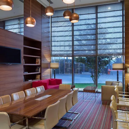 Hampton By Hilton Otel