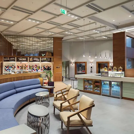 Otel Hampton By Hilton 3*