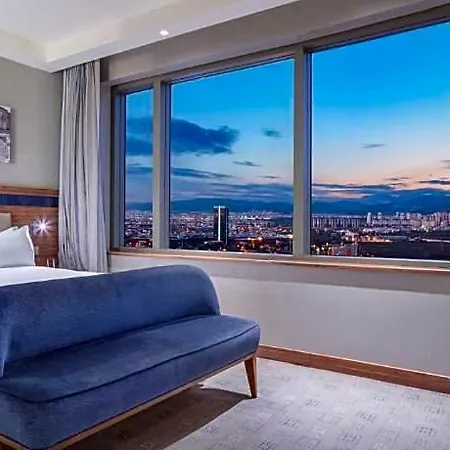 Hotel Hampton By Hilton 3*